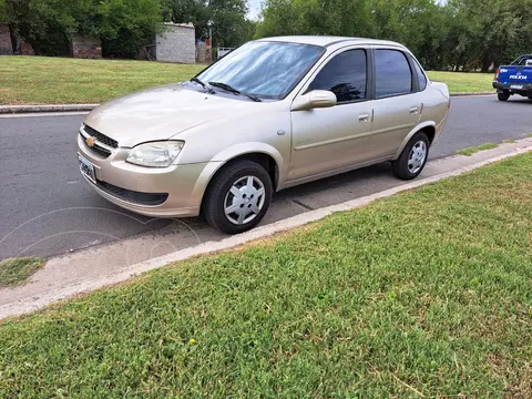 Chevrolet Classic 4P LS usado (2013) color Beige precio $9.000.000