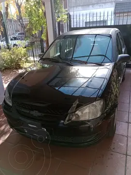 Chevrolet Classic 4P LS Spirit usado (2015) color Negro precio $7.000.000