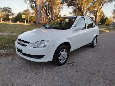 Chevrolet Classic 4P LS usado (2015) color Blanco precio $11.500.000