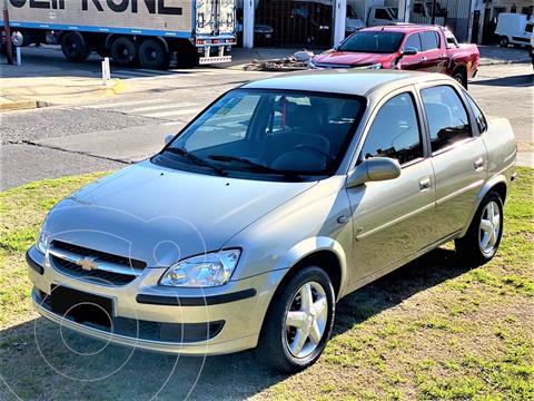 foto Chevrolet Classic 4P LS Pack usado (2011) color Beige precio $820.000