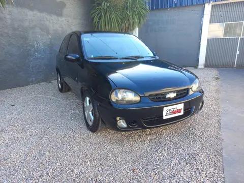 Chevrolet Classic 4P LT usado (2011) color Negro precio $8.500.000