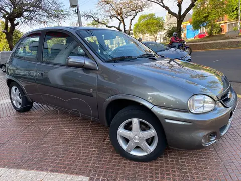 Chevrolet Classic 4P LT usado (2010) color Gris precio $9.290.000