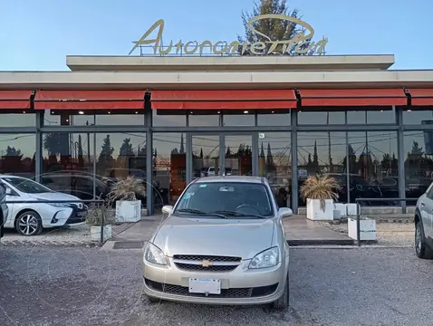 Chevrolet Classic 4P LS usado (2012) color Dorado precio $12.000.000