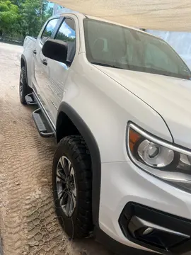 Chevrolet Colorado Z71 4x4 usado (2022) color Blanco precio $700,000