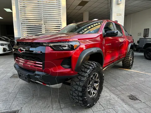 Chevrolet Colorado ZR2 usado (2024) color Rojo financiado en mensualidades(enganche $240,000 mensualidades desde $32,207)