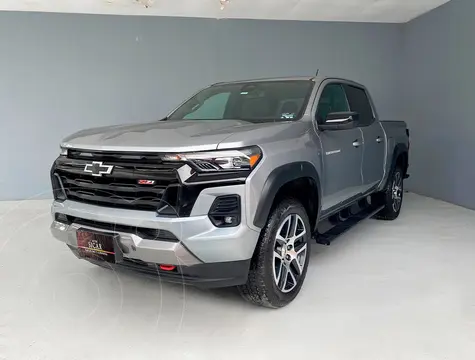 Chevrolet Colorado Z71 usado (2024) color Gris precio $749,000