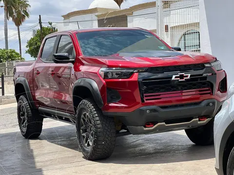 Chevrolet Colorado ZR2 usado (2023) color Rojo Rubi financiado en mensualidades(enganche $272,360 mensualidades desde $23,736)