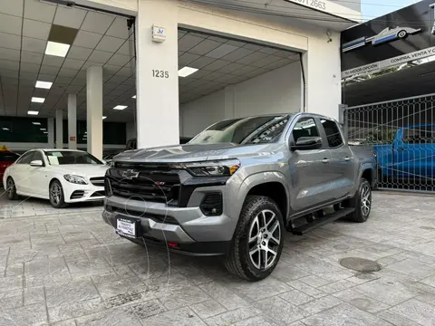 Chevrolet Colorado Z71 4x4 usado (2023) color Gris precio $799,900