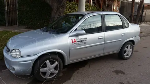 Chevrolet Corsa Classic 4P 1.4 GLS usado (2010) color Gris precio $8.400.000
