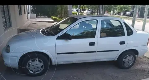 Chevrolet Corsa Classic 4P 1.6 Super usado (2007) color Blanco precio $7.500.000