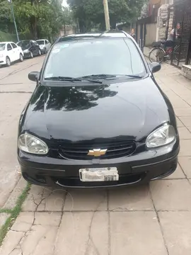 Chevrolet Corsa Classic 4P 1.4 Base usado (2010) color Negro precio $7.400.000