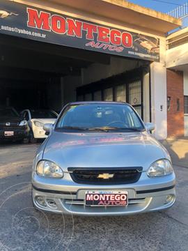 foto Chevrolet Corsa Classic 4P 1.4 GLS usado (2011) color Plata Polaris precio $580.000