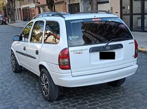 Chevrolet Corsa Classic 4P 1.6 GL usado (2005) color Blanco precio $6.500.000