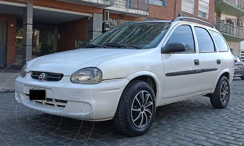 Chevrolet Corsa Wagon Classic 1.6 Ac usado (2005) color Blanco precio $6.500.000