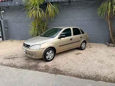 Chevrolet Corsa 4P GL 1.6 Ac usado (2006) color Dorado precio $6.500.000