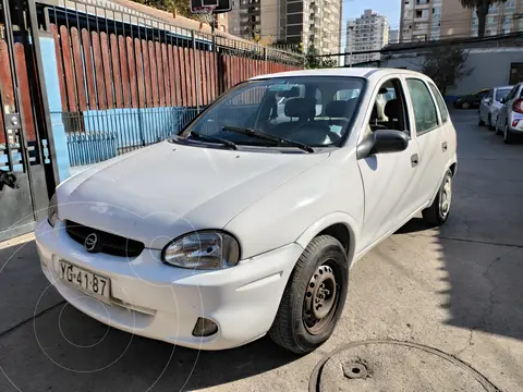 Chevrolet Corsa  1.6 usado (2005) color Blanco precio $2.300.000
