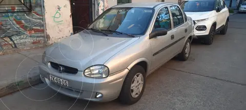 Chevrolet Corsa  1.6 PWR Ac usado (2006) color Gris precio $2.300.000