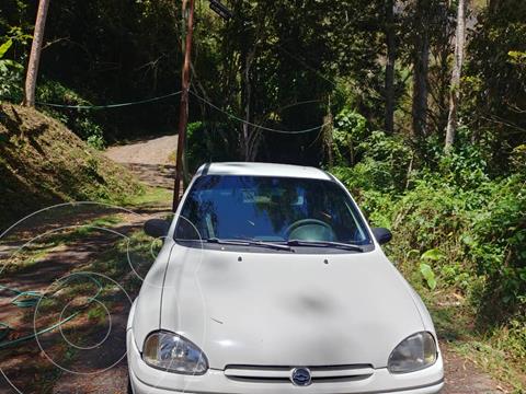 Chevrolet Corsa 4 Puertas Auto. A-A usado (1999) color Blanco precio u$s2.200