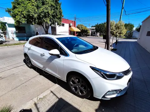 Chevrolet Cruze 5 LTZ Aut usado (2017) color Blanco precio $19.000.000