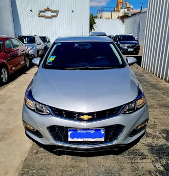 foto Chevrolet Cruze 5 LT usado (2018) color Gris Plata precio $4.649.900