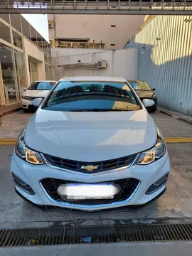 foto Chevrolet Cruze 5 LT usado (2017) color Blanco Summit precio $4.149.900