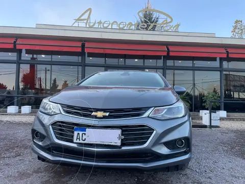 Chevrolet Cruze LTZ Aut usado (2018) color Gris Oscuro precio u$s14.000