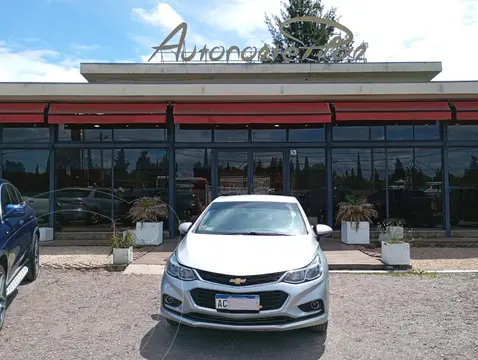 Chevrolet Cruze LT usado (2018) color Gris precio u$s16.500
