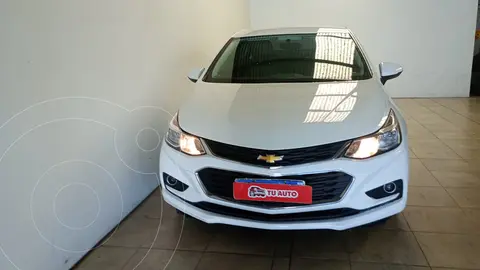 Chevrolet Cruze LT usado (2018) color Blanco Summit financiado en cuotas(anticipo $7.720.000 cuotas desde $241.250)