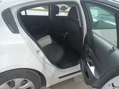foto Chevrolet Cruze LT usado (2015) color Blanco precio $10.580.000