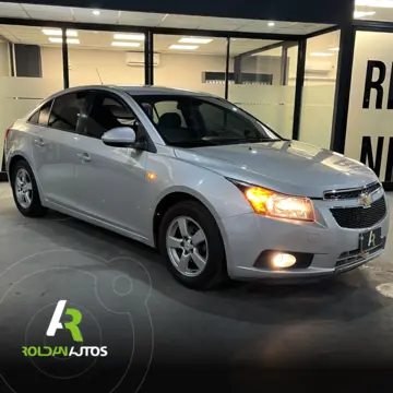 Chevrolet Cruze LT usado (2011) color Gris financiado en cuotas(anticipo $8.000.000)