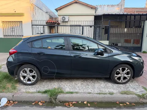 Chevrolet Cruze LT usado (2018) color Verde precio u$s15.000