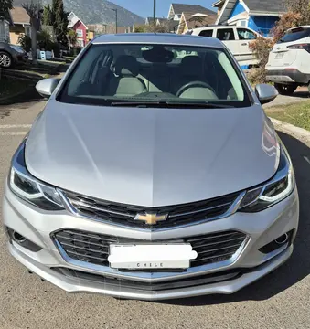 Chevrolet Cruze 1.8 Aut usado (2018) color Plata precio $9.500.000