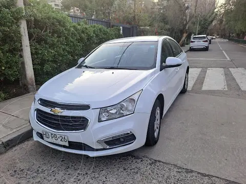 Chevrolet Cruze 1.8 LS usado (2015) color Blanco precio $6.100.000