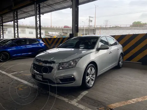 Chevrolet Cruze LS usado (2016) color Gris Platino financiado en mensualidades(enganche $45,000 mensualidades desde $4,800)