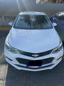 Chevrolet Cruze LS usado (2018) color Blanco precio $230,000