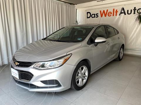 foto Chevrolet Cruze LS B 4P L4 1.4L TURBO ABS AC R16 AUT usado (2017) color Plata precio $199,000