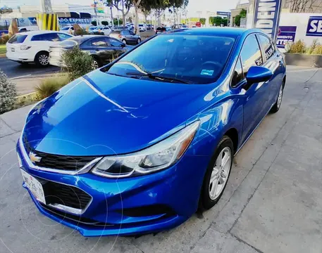 Chevrolet Cruze LS usado (2017) color Azul Elctrico precio $259,000