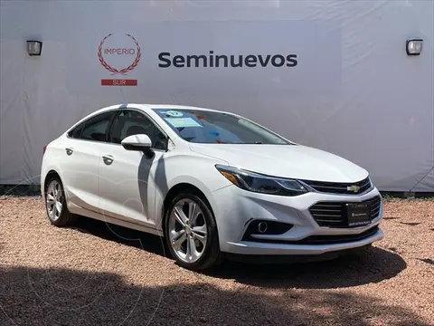 Chevrolet Cruze Premier Aut usado (2017) color Blanco financiado en mensualidades(enganche $67,500 mensualidades desde $4,936)