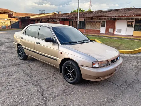 Chevrolet Esteem GLX L4 1.6i 16V usado (1999) color Bronce precio u$s2.700
