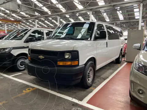 Chevrolet Express Passenger LS C 15 Pas usado (2017) color Blanco financiado en mensualidades(enganche $112,000 mensualidades desde $7,000)