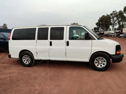 Chevrolet Express Passenger Passenger Van LS 8 Pas 4.8L usado (2015) color Blanco precio $250,000