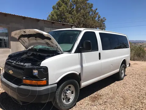 Chevrolet Express Passenger LS D 12 pas usado (2016) color Blanco precio $320,000