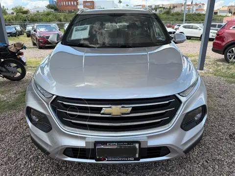 Chevrolet Groove Premier usado (2023) color plateado precio $295,000