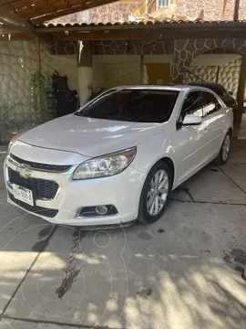 Chevrolet Malibu LT 2.0 Turbo usado (2015) color Blanco precio $200,000