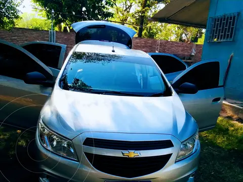 Chevrolet Onix Joy Plus Base usado (2017) color Gris precio $3.500.000