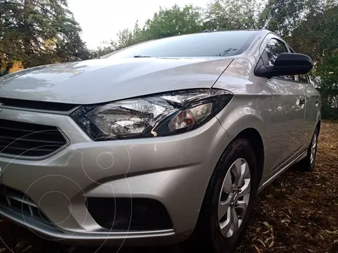 foto Chevrolet Onix Joy Plus Base usado (2020) color Plata precio $3.300.000