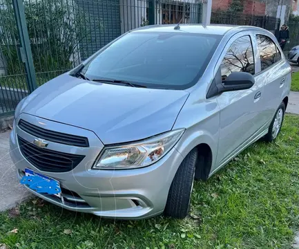 Chevrolet Onix Joy Plus Black Edition usado (2018) color Plata precio $16.000.000