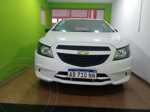 foto Chevrolet Onix Joy Base usado (2019) color Blanco precio $8.700.000
