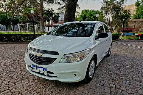 Chevrolet Onix Joy LS usado (2018) color Blanco financiado en cuotas(anticipo $2.000.000 cuotas desde $55.000)
