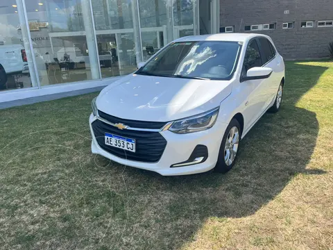 Chevrolet Onix Plus 1.0T Premier I usado (2020) color Blanco precio $21.900.000